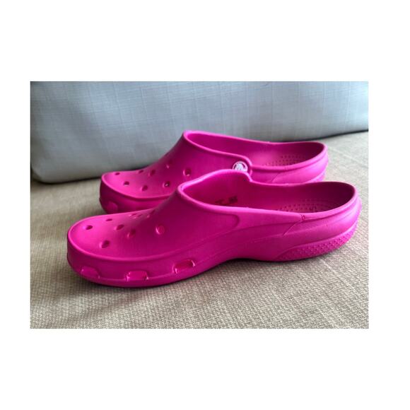 Crocs Freesail Candy Pink Clog Mule Slide | No Longer Made | Size Women's 7 EUC - Picture 7 of 9